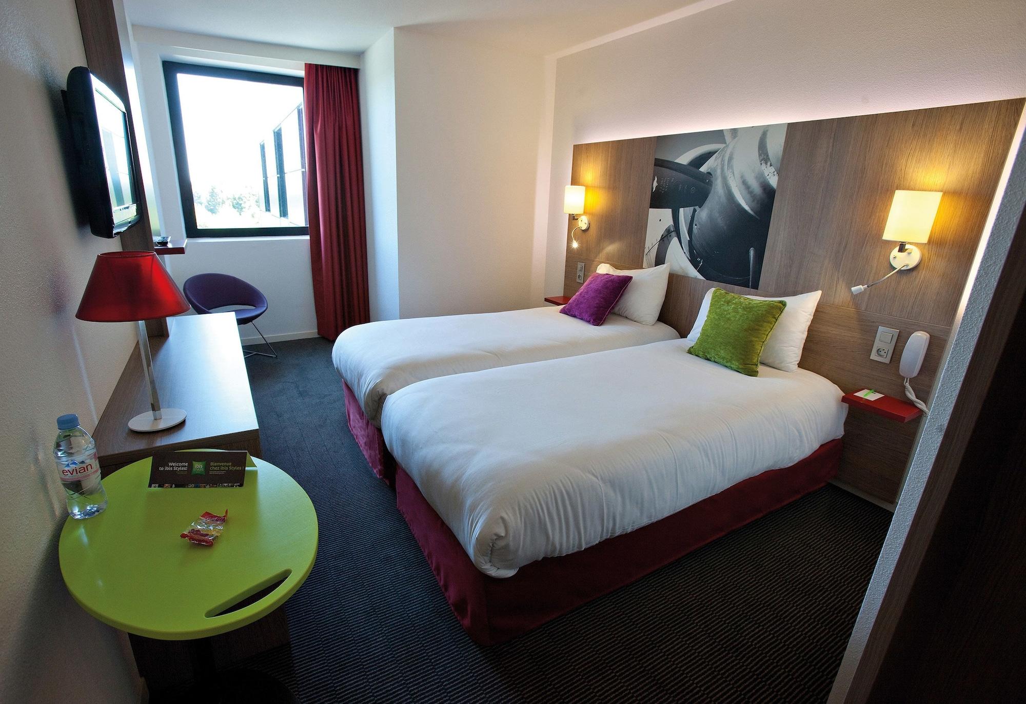 Ibis Styles Toulouse Cite Espace エクステリア 写真