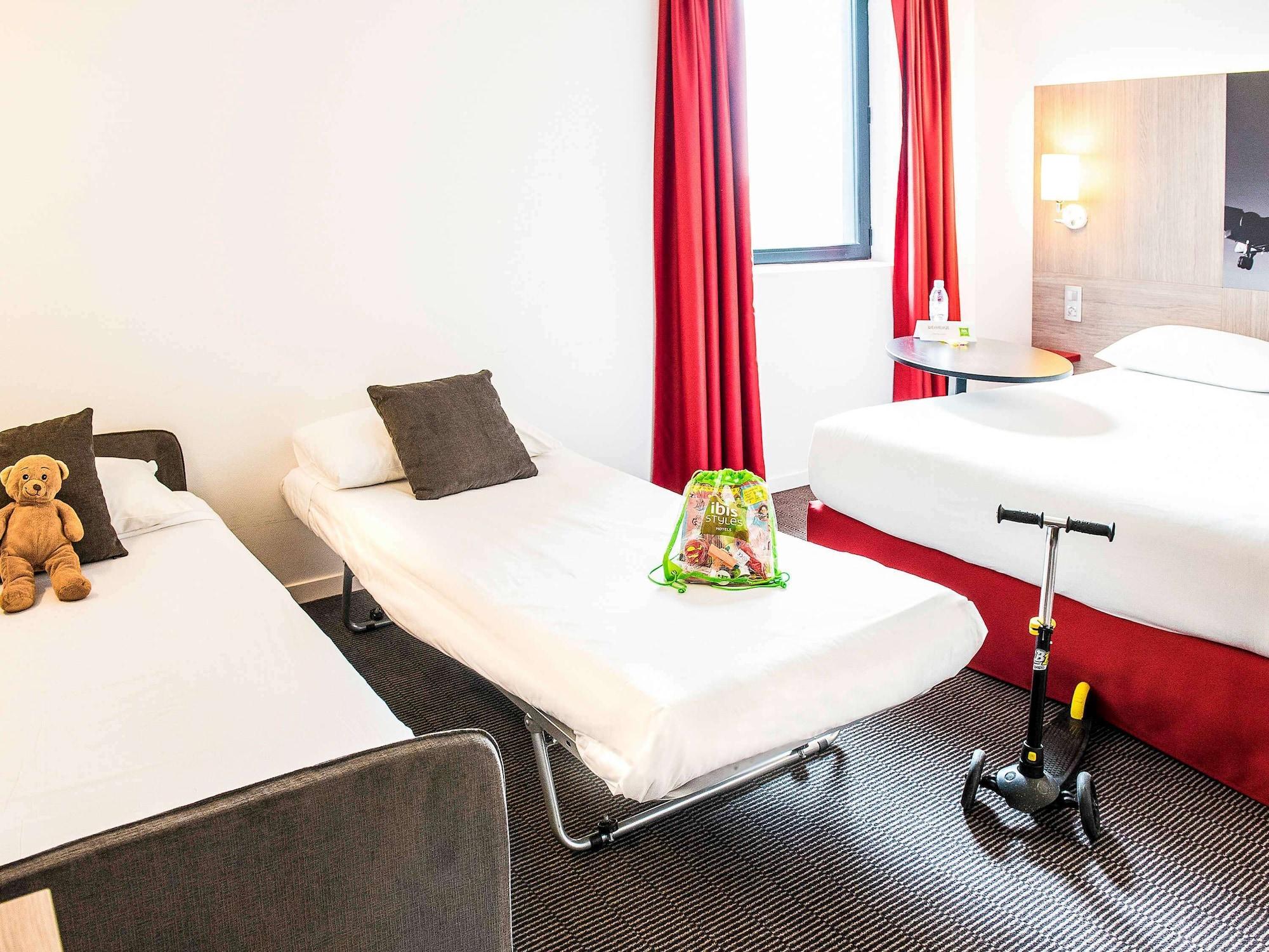 Ibis Styles Toulouse Cite Espace エクステリア 写真