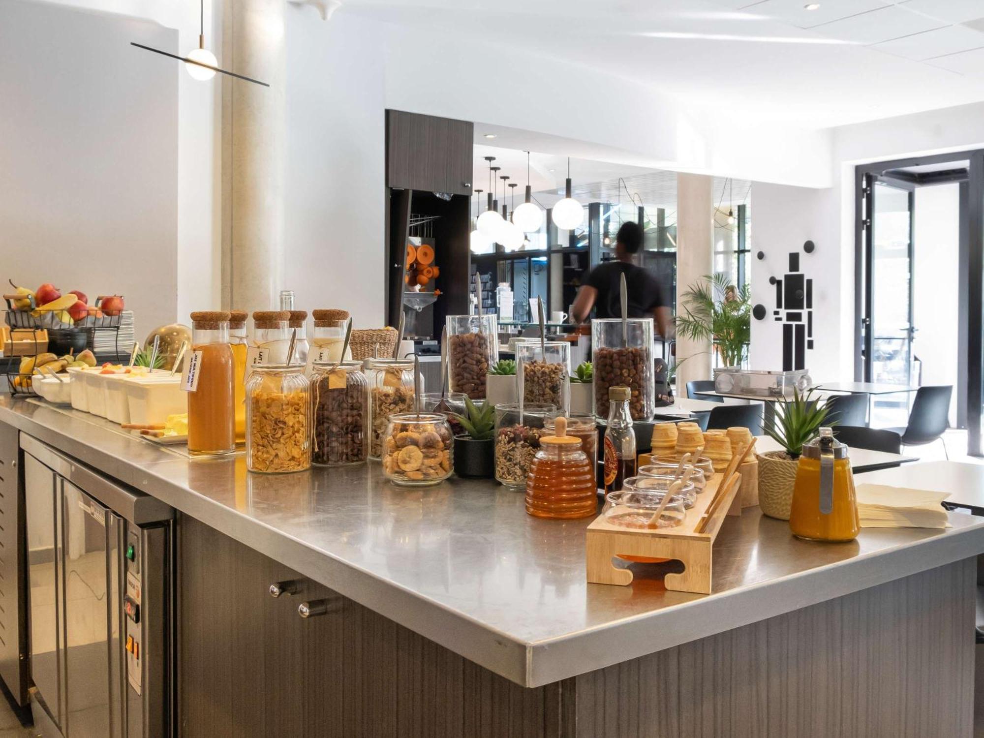 Ibis Styles Toulouse Cite Espace エクステリア 写真