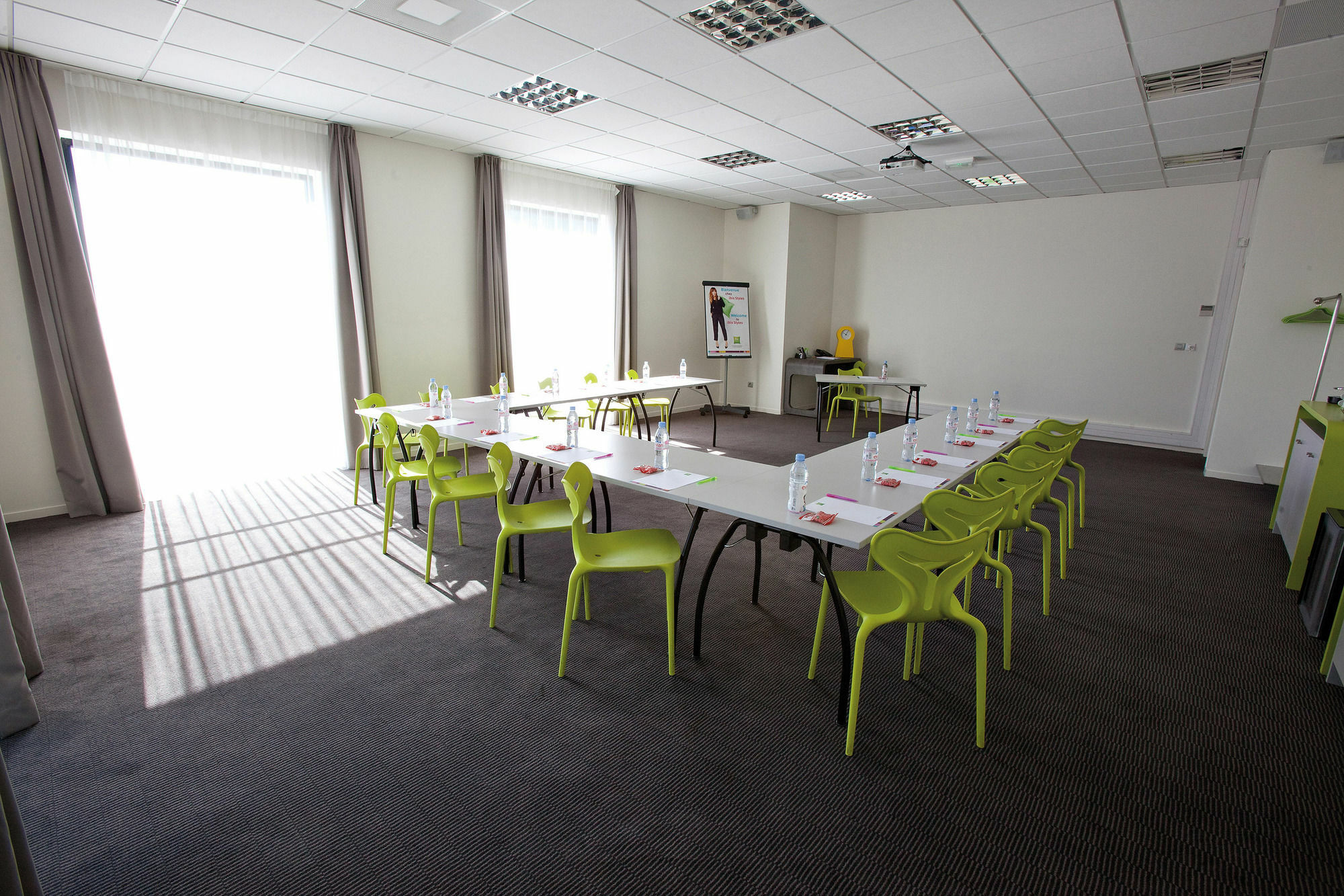 Ibis Styles Toulouse Cite Espace エクステリア 写真