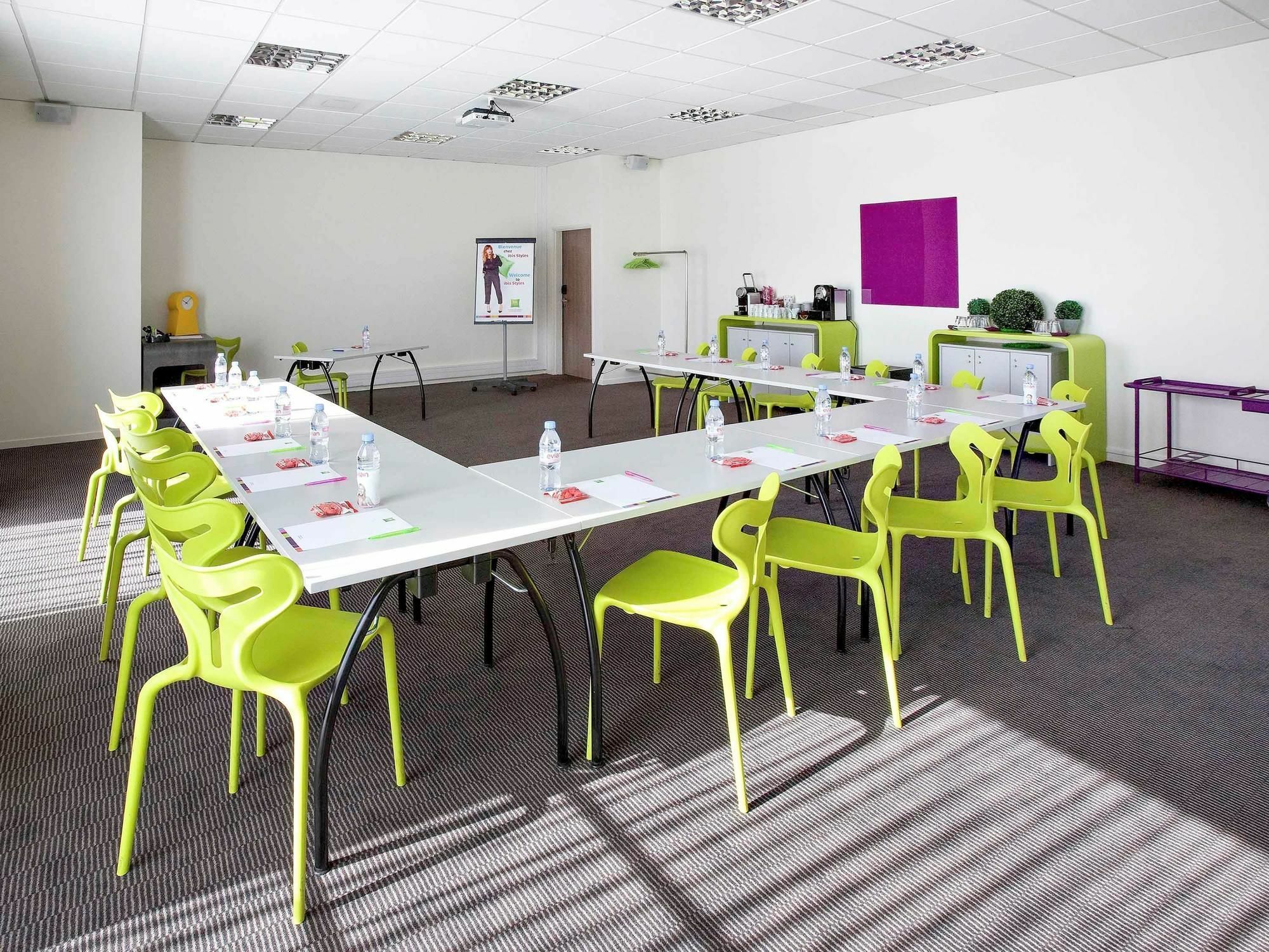 Ibis Styles Toulouse Cite Espace エクステリア 写真
